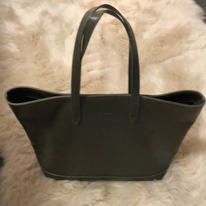 EUC Matt & Nat Schlepp tote in Olive